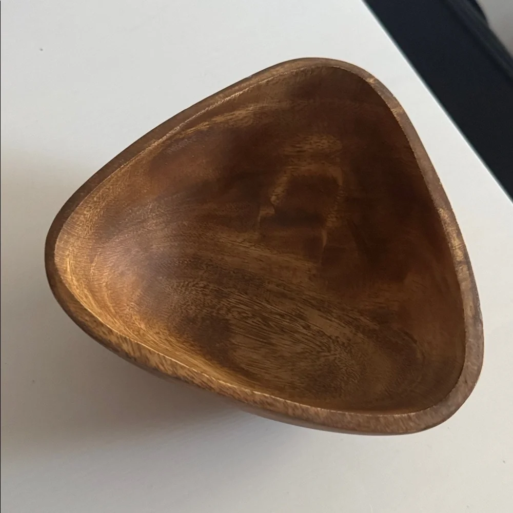 unbranded bowl has